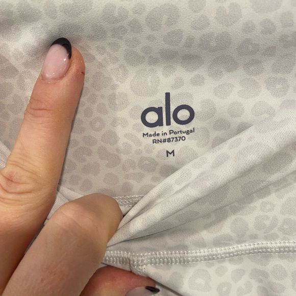 Alo cheeta legging - Picture 3 of 4